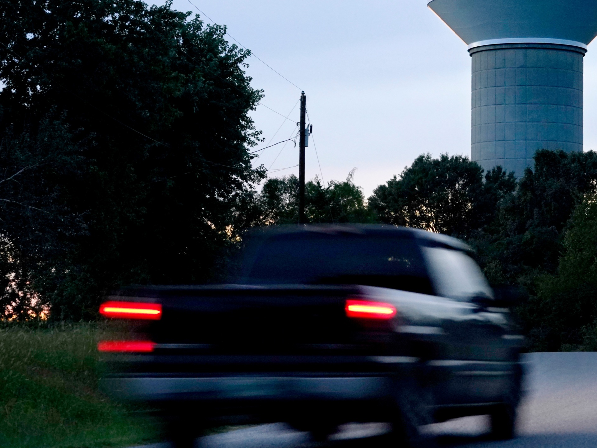 U.S. Official Airs Safety Concerns over Heavy Electric Vehicles - Vimarsana News