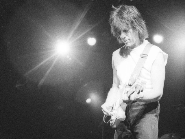 British Rock Legend Jeff Beck Dies at 78 - Vimarsana News