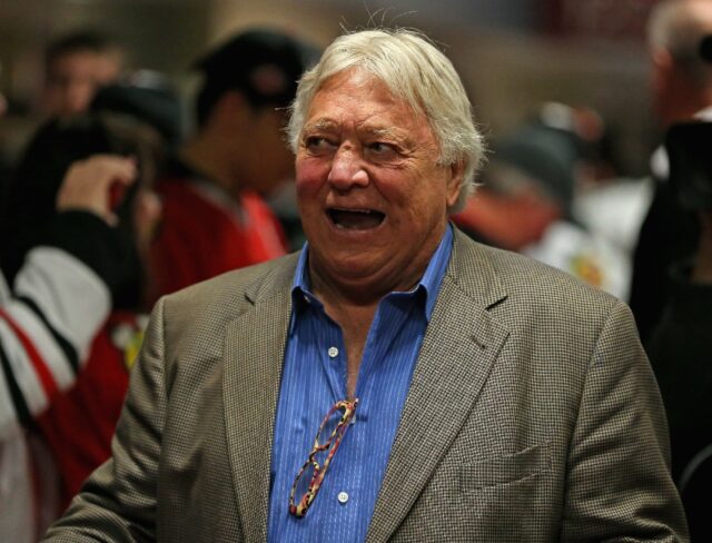 Former Chicago Blackhawks player Bobby Hull has died aged 84, the team announced on Monday