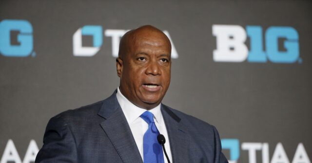 Bears Hire Big Ten Commissioner Warren As Team President - Breitbart