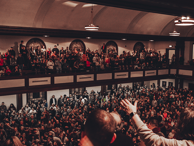 WATCH: Nonstop 'Asbury Revival' Inspires More Campus Services - Vimarsana News