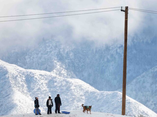 California blizzard (Mario Tama / Getty)