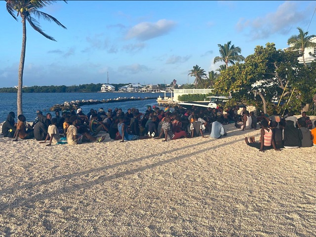 Large Migrant Group Apprehended After Boat Landing in Florida Keys - Vimarsana News