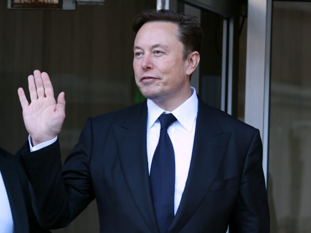 SAN FRANCISCO, CALIFORNIA - JANUARY 24: Tesla CEO Elon Musk leaves the Phillip Burton Fede