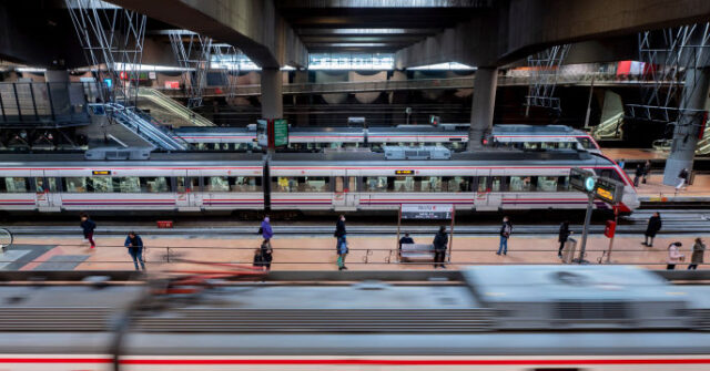 Spanish Transport Bosses Quit After New Trains Too Big for Tunnels