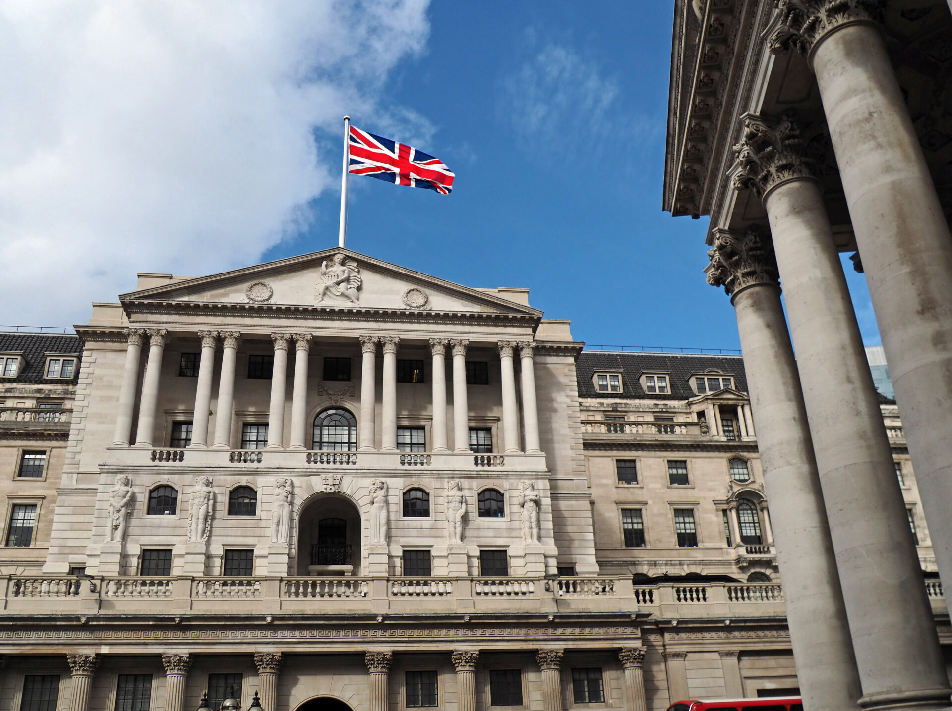 Bank of England Hikes Interest Rates Amid Inflation Crisis - Vimarsana News
