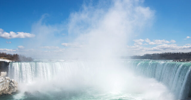 Mom's Deadly Plunge from Niagara Falls Not Believed to Be Accident - Vimarsana News