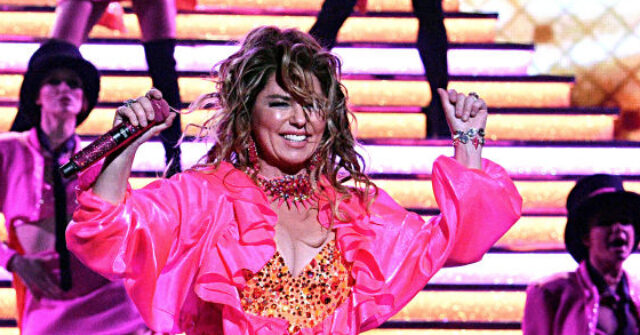 NextImg:Shania Twain Praises Drag Queens, Says She Is 'Very Inspired' By Them