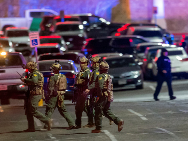 El Paso Police: Armed Citizen Shot, Wounded Mall Shooter - Vimarsana News