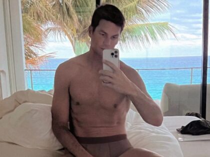 Tom Brady Posts Underwear Selfie in Wake of Retirement Announcement