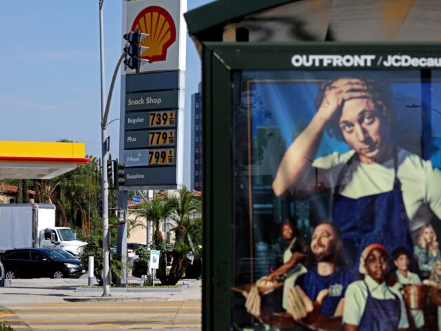 LOS ANGELES, CA - SEPTEMBER 29: Shell gas station 6101 W Olympic Blvd, Los Angeles, CA 90048, on Thursday, Sept. 29, 2022 in Los Angeles, CA. The Los Angeles County average price rose 15.3 cents to $6.261, its highest amount since July 6, according to figures from the AAA and …