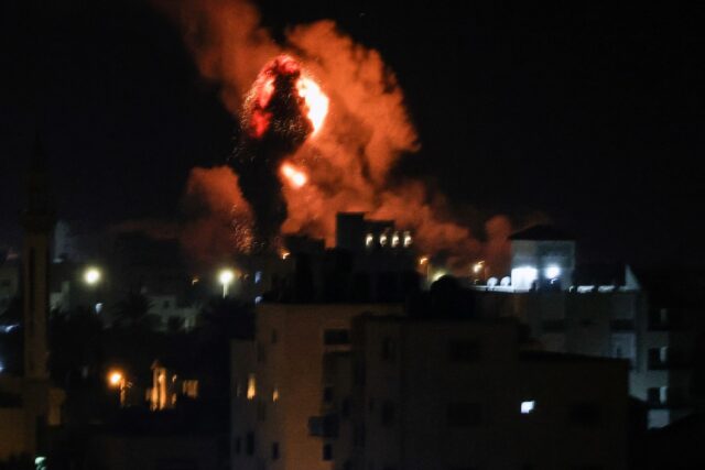 Israel said it had launched air strikes against a Hamas complex in Gaza in response to a r