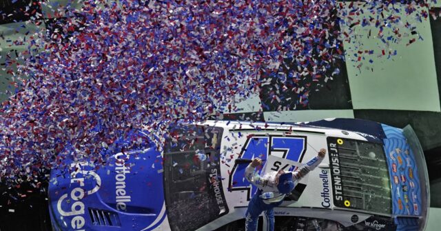 Ricky Stenhouse Jr. Wins Longest Daytona 500 In History - Breitbart