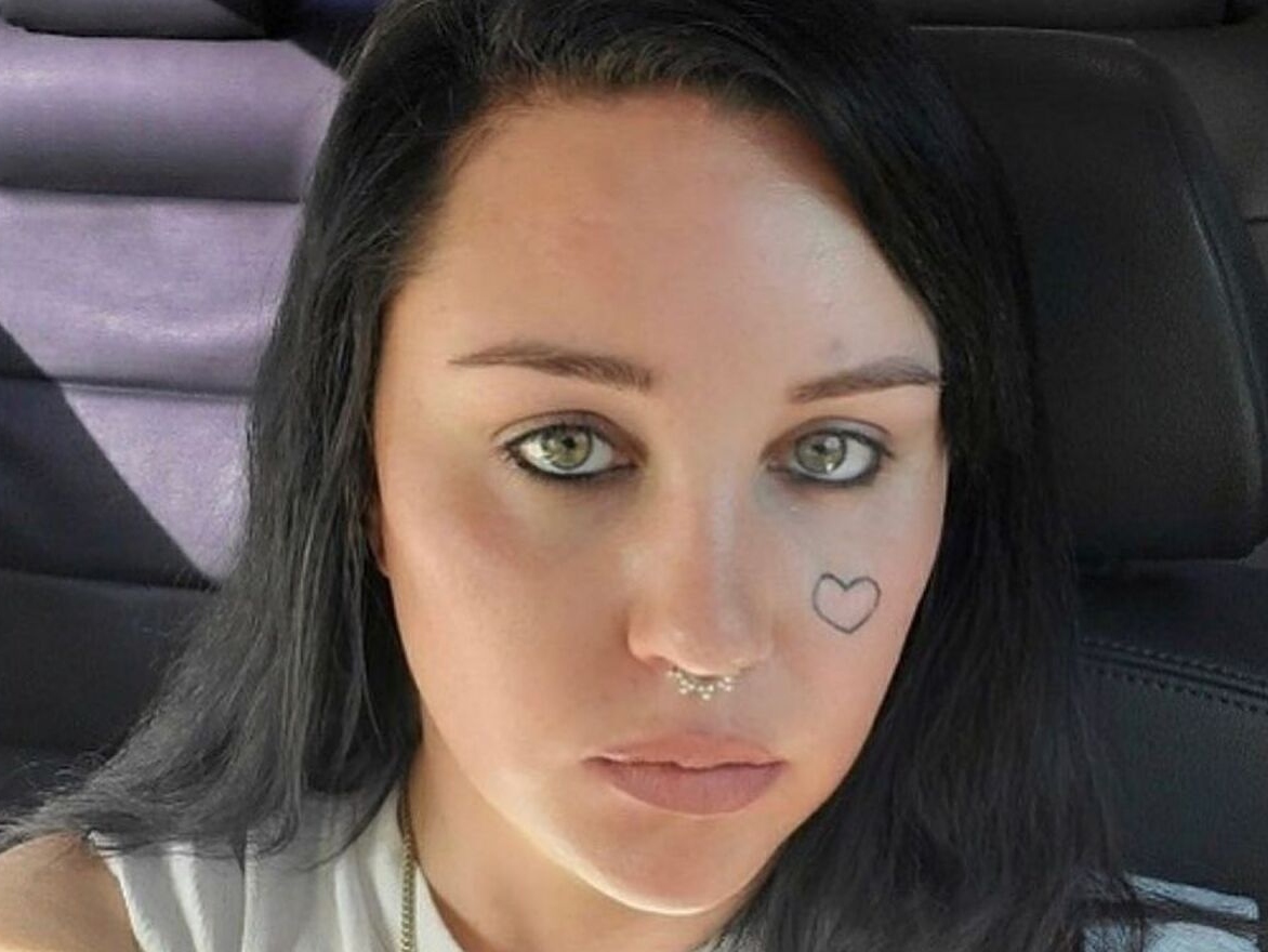 Former Nickelodeon Child Star Amanda Bynes on Psychiatric Hold after Being Found Wandering the Streets Nude - Vimarsana News