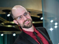 Oscar-Winning 'Everything Everywhere' Director Defends Drag Queens