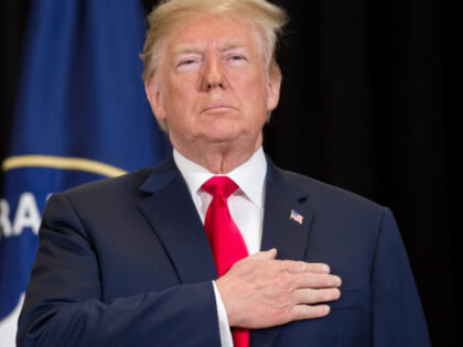 Donald Trump, Hand on Heart 640x480