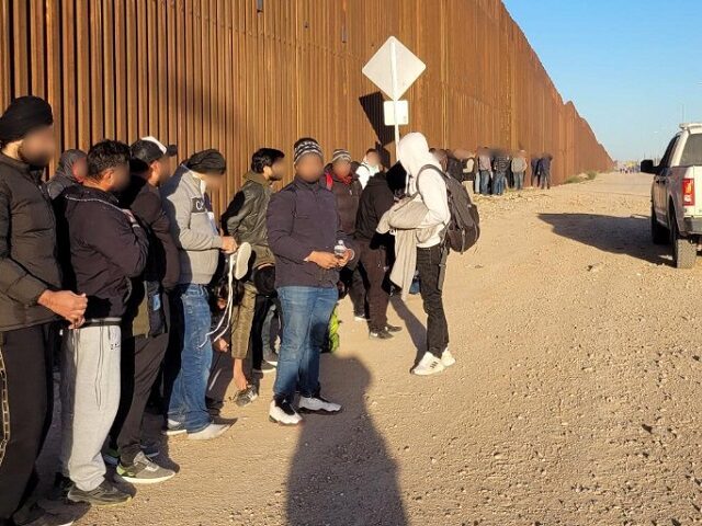 Ajo Station Border Patrol agents find a group of 200 migrants near Lukeville, AZ. (U.S. Border Patrol/Tucson Sector)