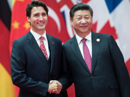 Justin Trudeau, Prime Minister of Australia, being welcomed by Chinese President Xi Jinpin