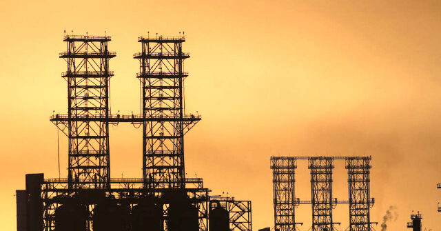 Russian State Company Commits to Sprucing Up Venezuela's Oil Industry - Vimarsana News