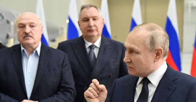 NextImg:Vladimir Putin Announces Russia Will Station Tactical Nukes in Belarus