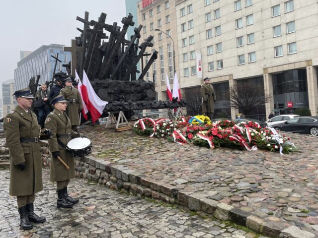 WARSAW, POLAND - FEBRUARY 24: Polish honor guard at Monument to the Fallen and Murdered in