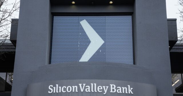 NextImg:UK and European Lenders Lose £30bn Overnight as SVB 'Panic' Spreads