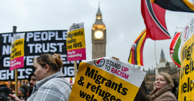 NextImg:UK Net Migration to Stay in Hundreds of Thousands Despite Tory Pledges