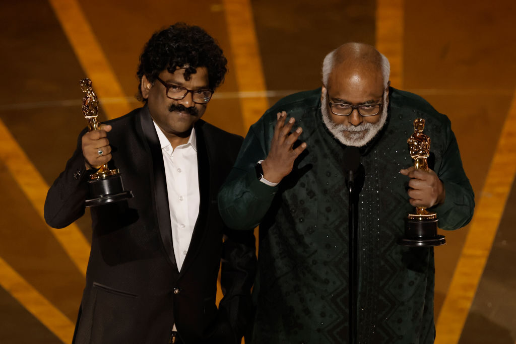 La performance de "Naatu Naatu" aux Oscars attire toujours les critiques