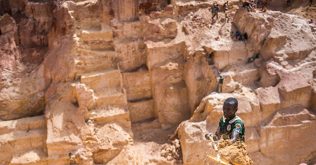 Gunmen Kill Nine Chinese at Gold Mine in Central African Republic