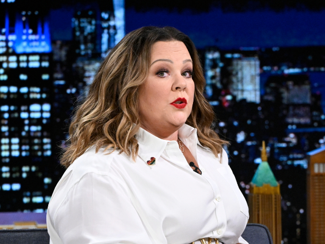 Actress Melissa McCarthy Cites Robin Williams, Monty Python, Jack Lemon in Post Supporting Drag Queens - Vimarsana News