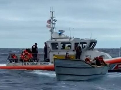 28 migrants rescued by Coast Guard crews off the Florida Keys.(U.S. Coast Guard/Key West Station)