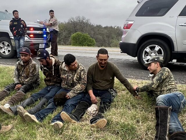 Migrants Detained during Zavala County Vehicle Stop