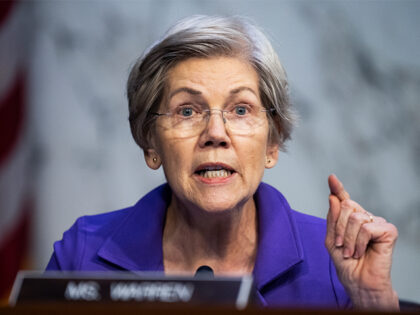 Sen. Elizabeth Warren (D-MA) questions Federal Reserve Chairman Jerome Powell during the Senate Banking, Housing, and Urban Affairs Committee hearing on March 7, 2023. (Tom Williams/CQ-Roll Call, Inc via Getty Images)