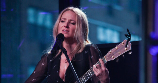 Pop Star Jewel Says Mother 'Embezzled' More than $100M from Her