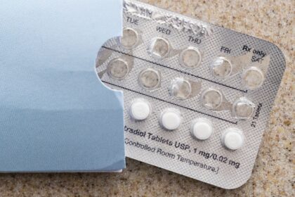 Progestogen-only contraceptive pills carry a slight risk of breast cancer similar to combi