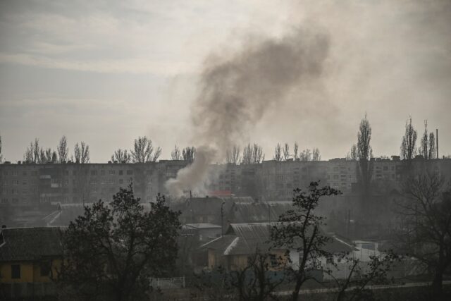 Smoke rises over the Ukrainian town of Chasiv Yar near Bakhmut after Russian shelling