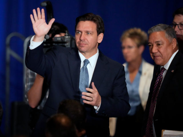 DeSantis Draws Mob of 'We Say Gay' Protesters During D.C. Meeting - Vimarsana News