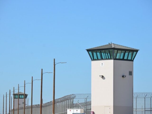 Corcoran State Prison (Steve Rhodes / Fllckr / CC / Cropped))
