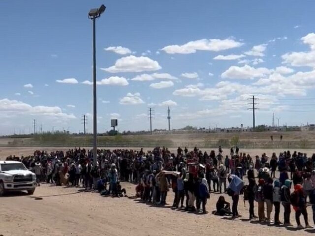 Large migrant group crossings return to the El Paso Sector. (U.S. Border Patrol/El Paso Sector)