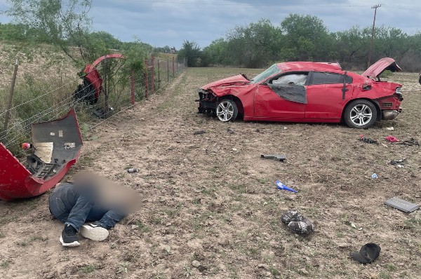 A rollover crash in South Texas left an alleged human smuggler and four migrants clinging to life. (Confidential Law Enforcement Source)