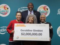 PHOTO – Mom Who Spent Savings on Daughter’s Cancer Treatment Wins $2M Lottery: ‘I’m So Happy for Her!’