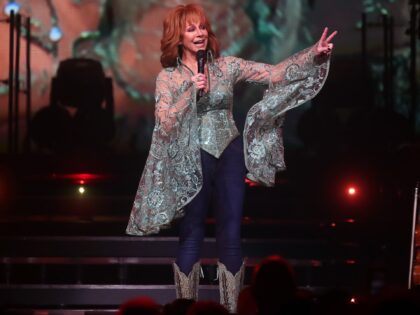 PHOENIX, ARIZONA - MARCH 30: Reba McEntire performs at Footprint Center on March 30, 2023