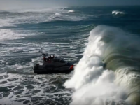 PHOTO — Fisherman Helps Coast Guard Rescue Three Trapped on Overturned Boat: ‘They Got Pretty Lucky’