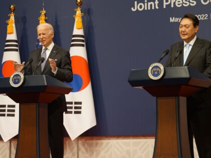 SEOUL, SOUTH KOREA - MAY 21: U.S. President Joe Biden (L) speaks with South Korean President Yoon Suk-yeol during a joint press conference at the Presidential office on May 21, 2022 in Seoul, South Korea. (Photo by Liu Xu/China News Service via Getty Images)