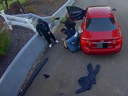 A man fended off several suspects in an attempted carjacking in residential driveway in Rocky Hill, Connecticut, Fox News reported on Saturday.