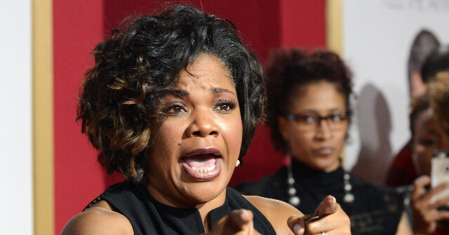 NextImg:Mo'Nique Comes Out as Bisexual in Netflix Special, Accuses Churches of 'Ripping Apart Motherf**king Families'