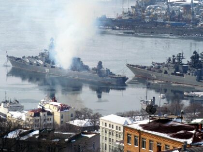 VLADIVOSTOK, RUSSIAN FEDERATION: Three ships from Russia's Pacific Fleet leave the Far Eas