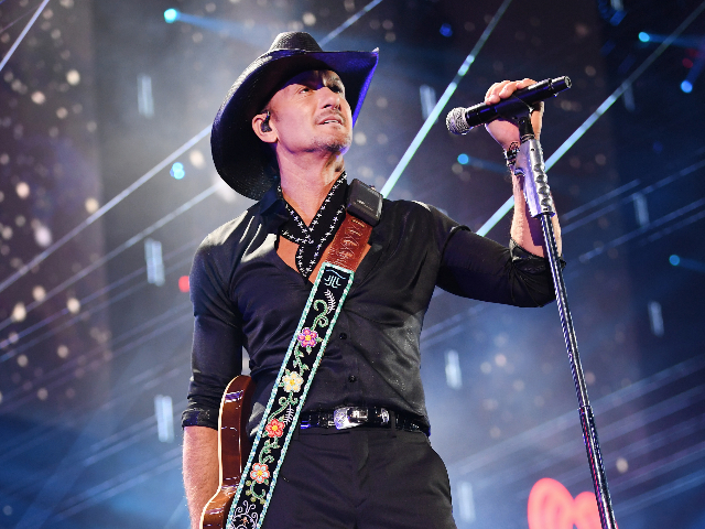 Country Star Tim McGraw Launches Media Company for Film and TV with Backing from 'Top Gun: Maverick' Studio - Vimarsana News