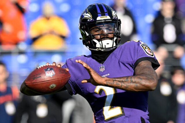 Lamar Jackson and the Baltimore Ravens have agreed to terms on details of a five-year cont