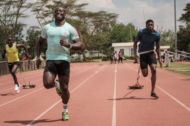 Seychelles' sprinter Sharry Dodin (R) hopes training with Kenya's sprint star Ferdinand Om